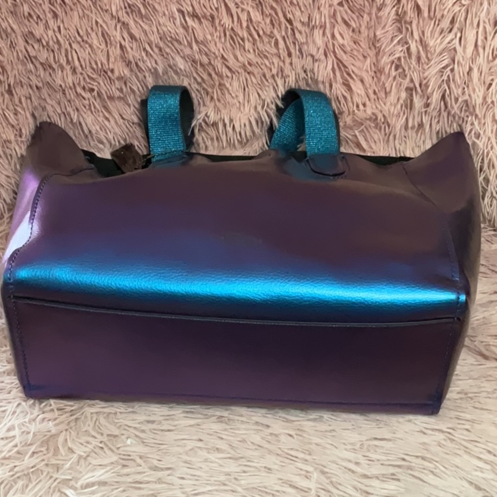 NWOT Authentic Coach Derby Iridescent Limited Edtion - Picture 3 of 9